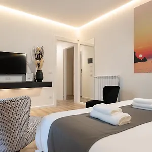 https://4seasons.catania-hotels.net